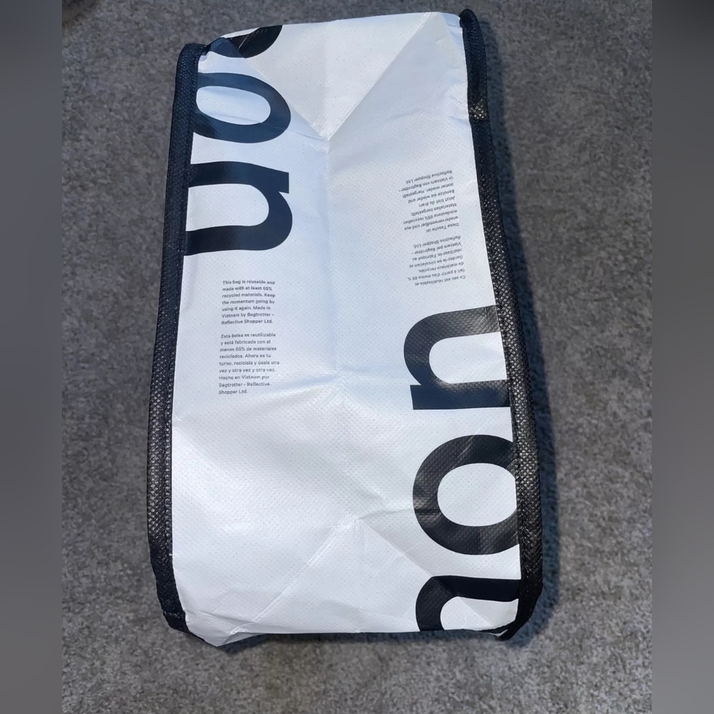 Lululemon Athletica Black Tote Bag Reusable - Picture 3 of 3